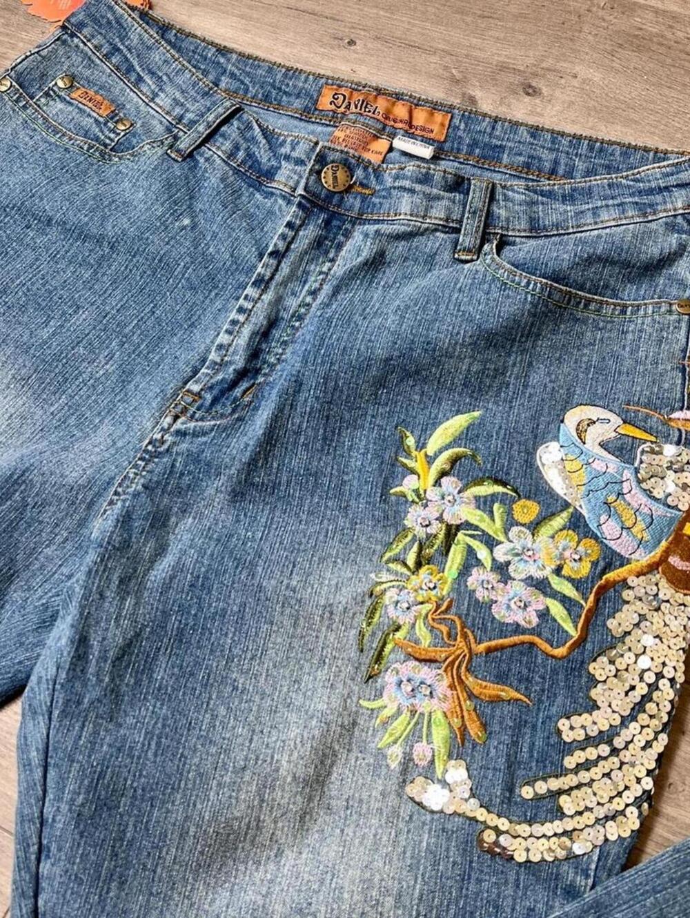 Y2K Embroidered Wide Leg Jeans - Picture 6 of 8